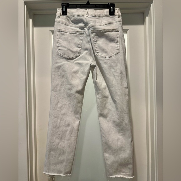 EXPRESS Slim Super High Rise Denim Perfect Size 8R  White Straight Leg Jeans - Picture 7 of 17
